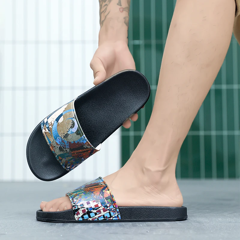 Couples casual oil painting wind slippers summer soft-sole non-slip outdoor beach shoes fashion men and women's walking sandals view 5