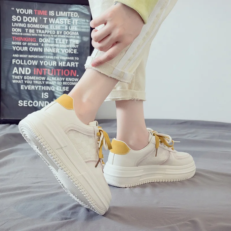 2024 Summer New Versatile Dad Shoes Women's Thick Sole Sports Heightening Little White Shoes Breathable and Comfortable Popular