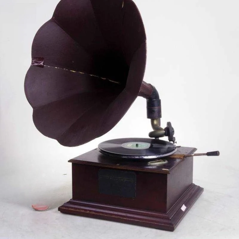 Old Objects, Colombia, Wooden Trumpet, Phonograph 78 RPM Gramophone