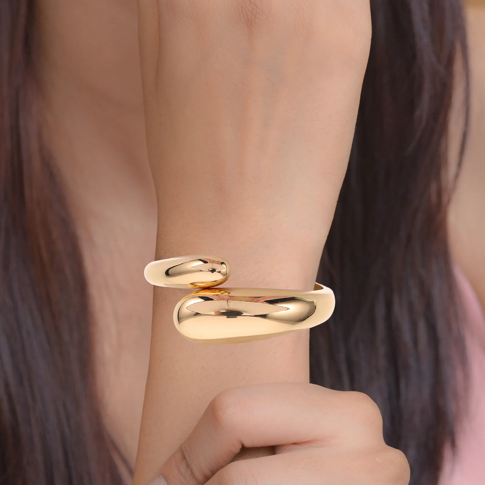 

Minimalist Open Bangle Bracelets For Women Wide Chunky Copper Cuff Jewelry Comfortable Durable Fashion Armlet Stackable Bangles