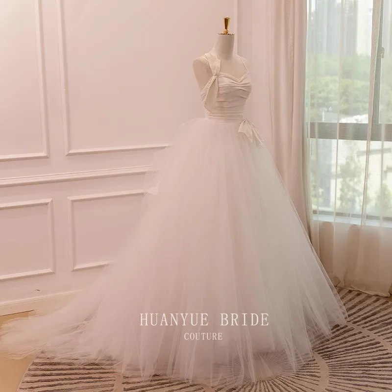 Robe de mariée sans bretelles, élégante, col licou, épaules dénudées, tenue de Rh, pour les patients