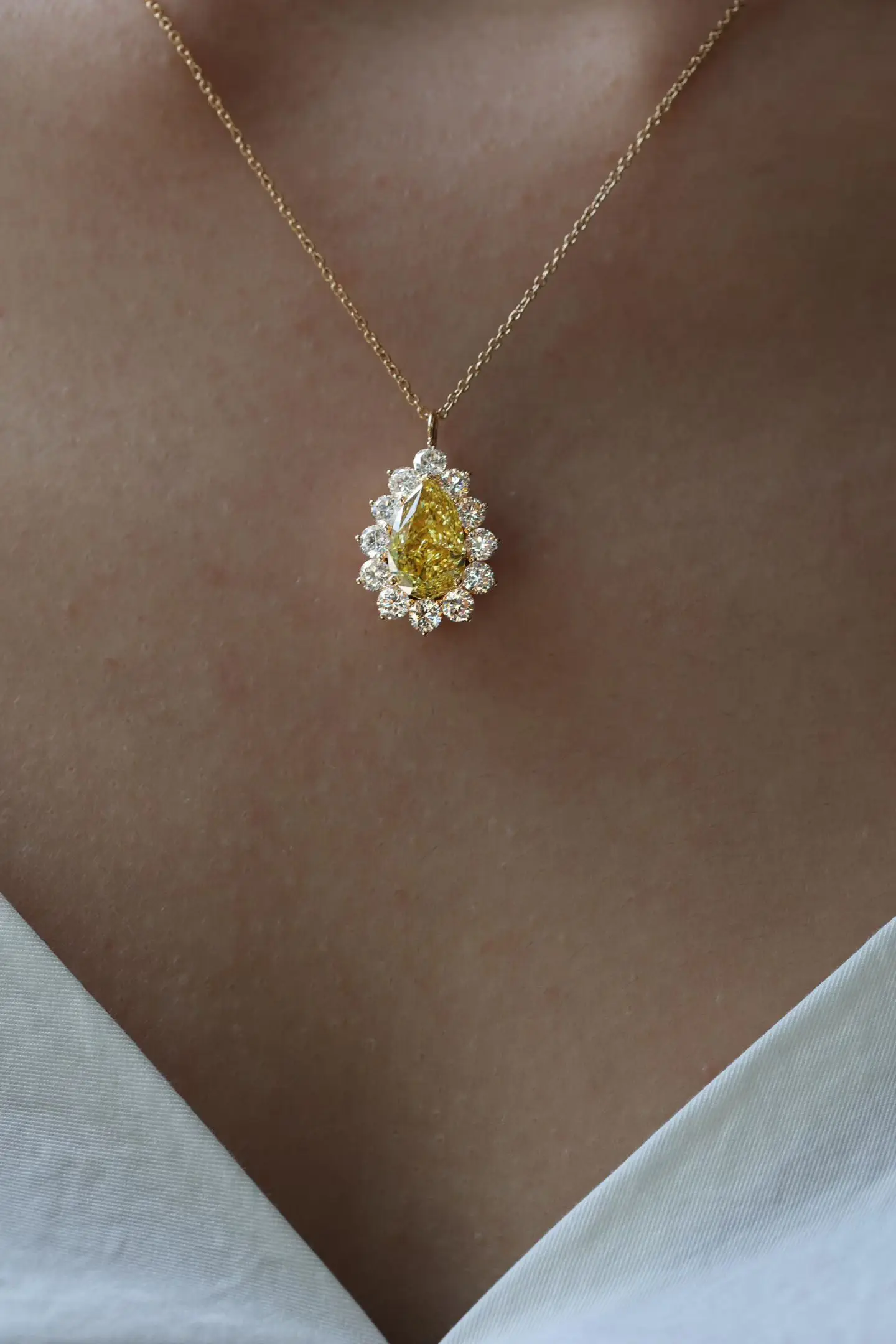 18K Solid Gold Lab-Grown Diamond Necklace IGI Pear-Shaped Yellow Diamond 1CT Customized Pendant Women's Jewelry