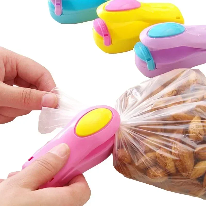 Heating Snack Sealing Machine Sealed Packaging Food Bags Heat Sealer Handy Sticker Holder Food Saver Storage Kitchen Accessories