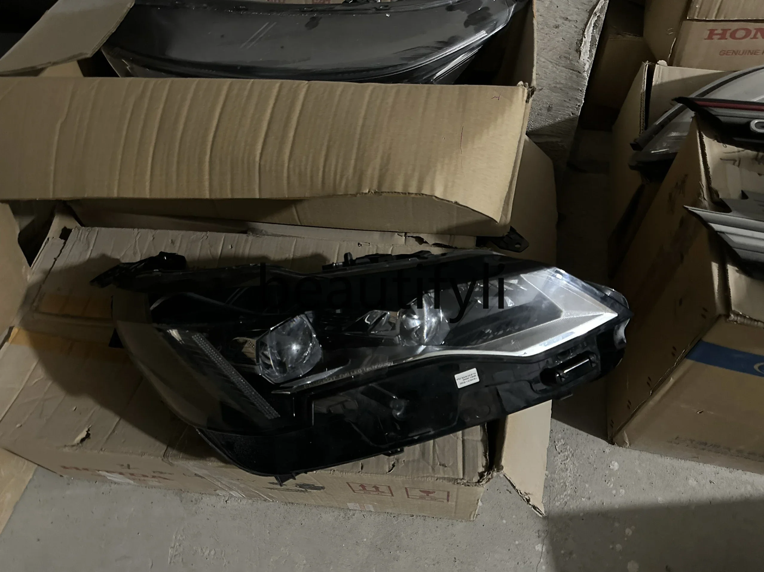 

High-end LED headlight assembly 3512