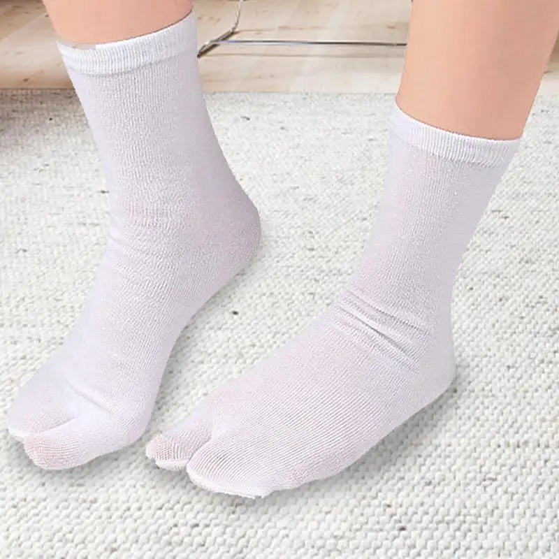 Split Toe Socks Unisex Simple Comfortable Two-Toed Socks Japanese Harajuku Men Women\'s Socks Two Finger Socks