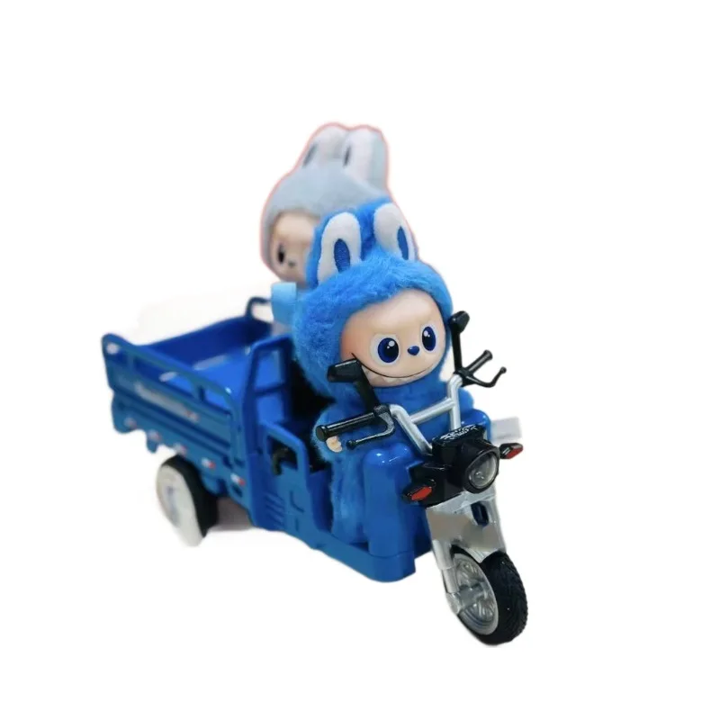 

Для 10,5 см Labubu 4,0 мини-куклы электрический трехколесный игрушечный автомобиль со звуком и светом аксессуары для кукол Рождественский подарок