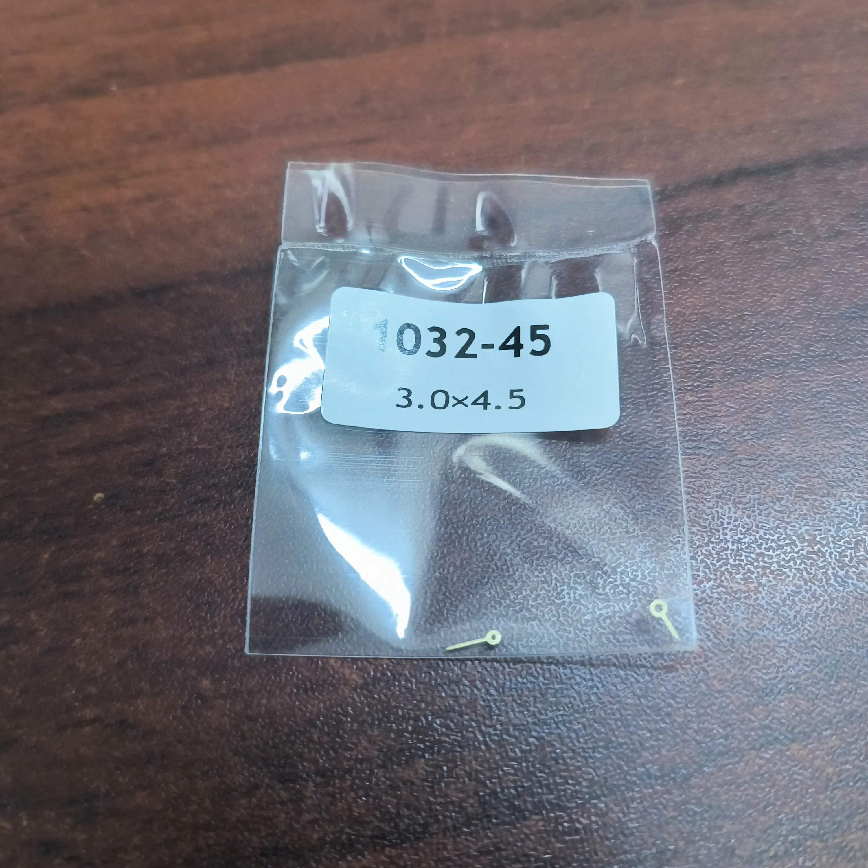 Watch movement accessories 1032 watch hands 1042 movement hands 1042 hour and minute hands