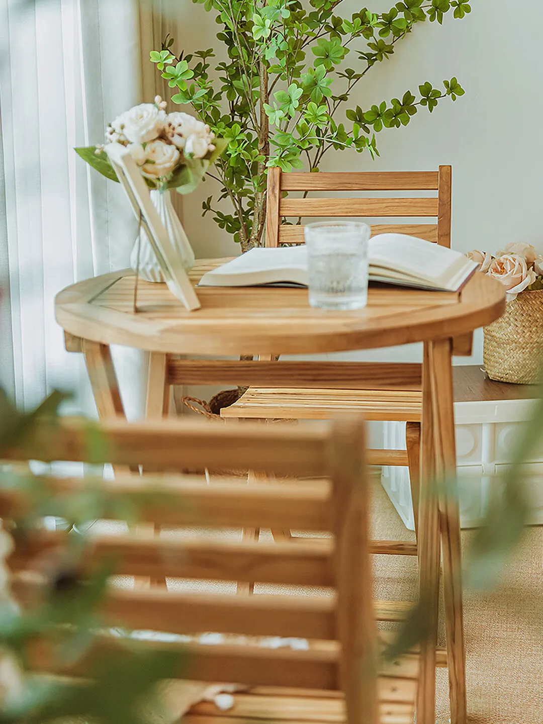Balcony leisure table and chair combination tea drinking small tea table three-piece set household solid wood storage