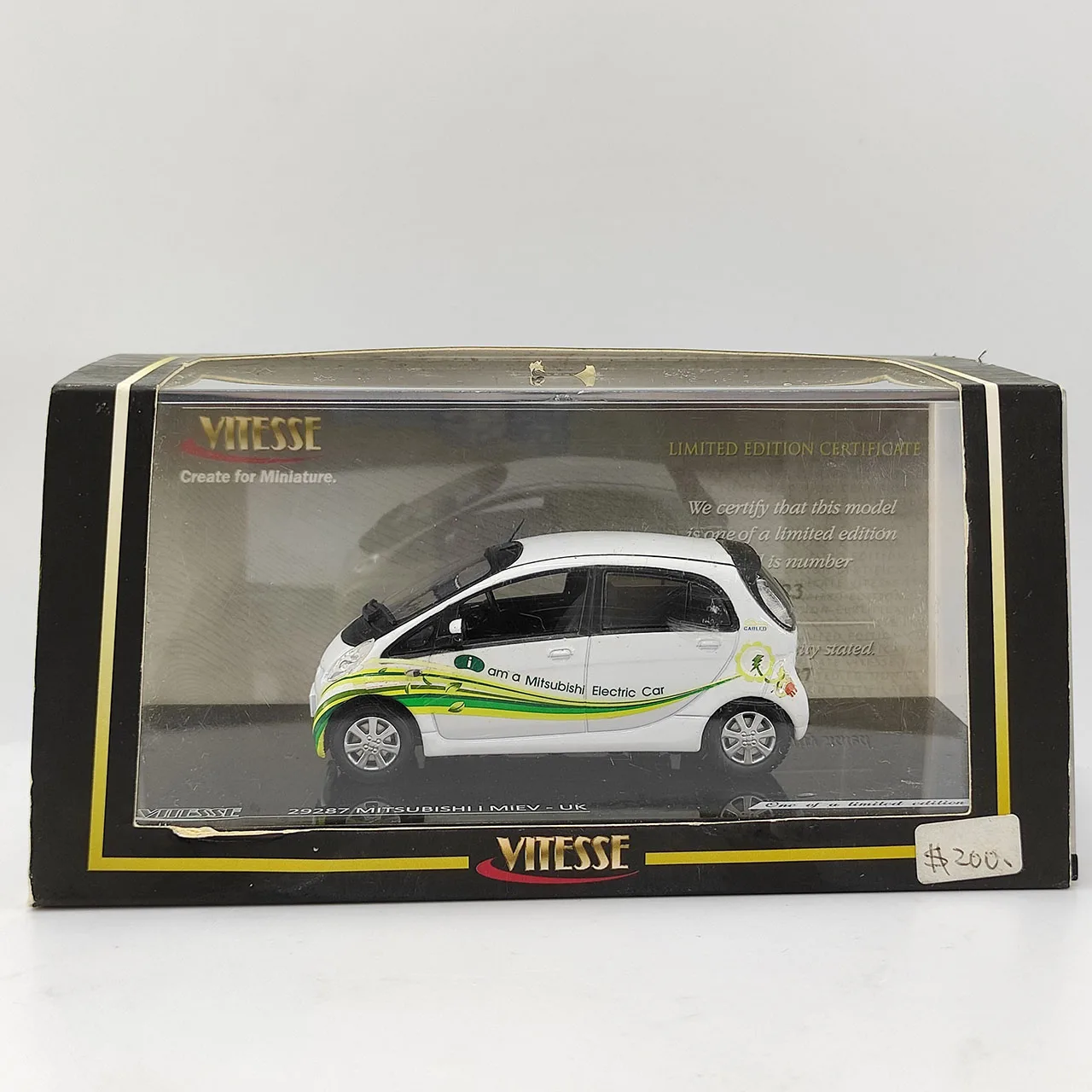 

Paint Surface Defect Box Cracked 1:43 Scale Mitsubishi IMiEV-UK White Alloy Car Model