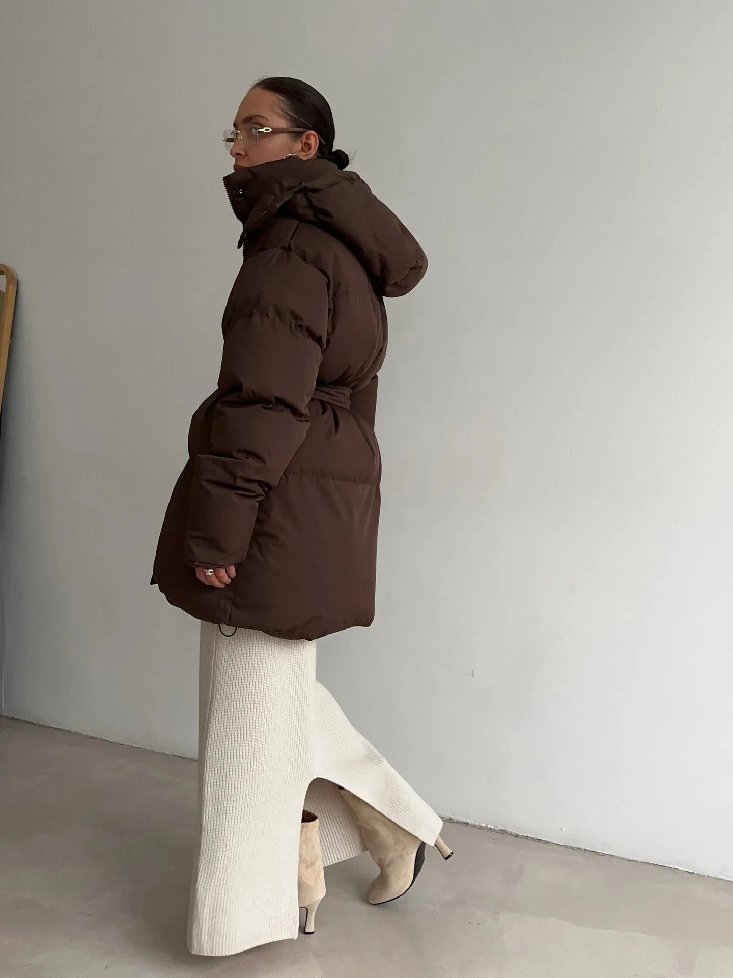 الشتاء مقنعين الدانتيل يصل منتصف طول أسفل سترة الإناث سميكة الدافئة جيب الستر النساء الأبيض بطة أسفل سستة فضفاضة باركر أبلى