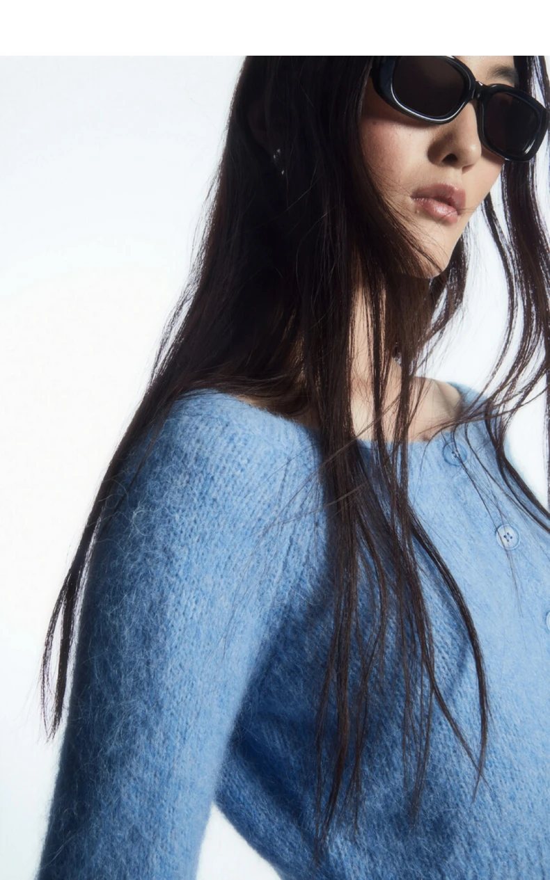 

Ethereal YAZHIMEI 2025 spring new style of Standard cut short wide neck wool-blend cardigan