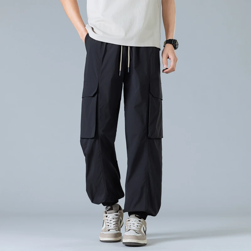 Variant: black