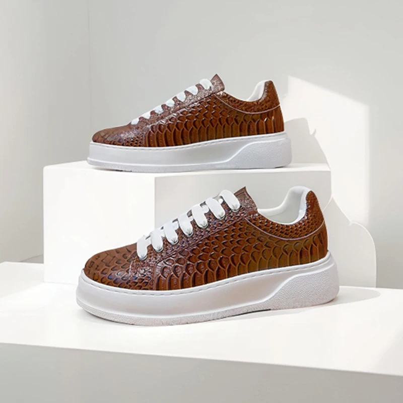 للجنسين البني منصة أحذية رياضية الرجال التمساح نمط الدانتيل متابعة جلد البقر جولة تو منخفضة أعلى حذاء كاجوال لوكس حذاء مسطح اليدوية #1