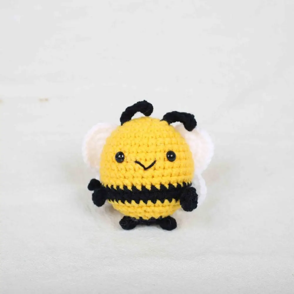 Cartoon Handmade Bees Pendants Cute Wool Handmaking Crochet Keychains Kawaii Woven Knitting Insect Animal Doll