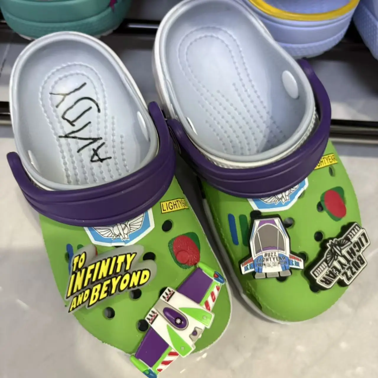 

Совместная пещерная обувь Toy Story Buzz Astral Woody для детей, уличные пляжные тапочки, нескользящие для мужчин и женщин