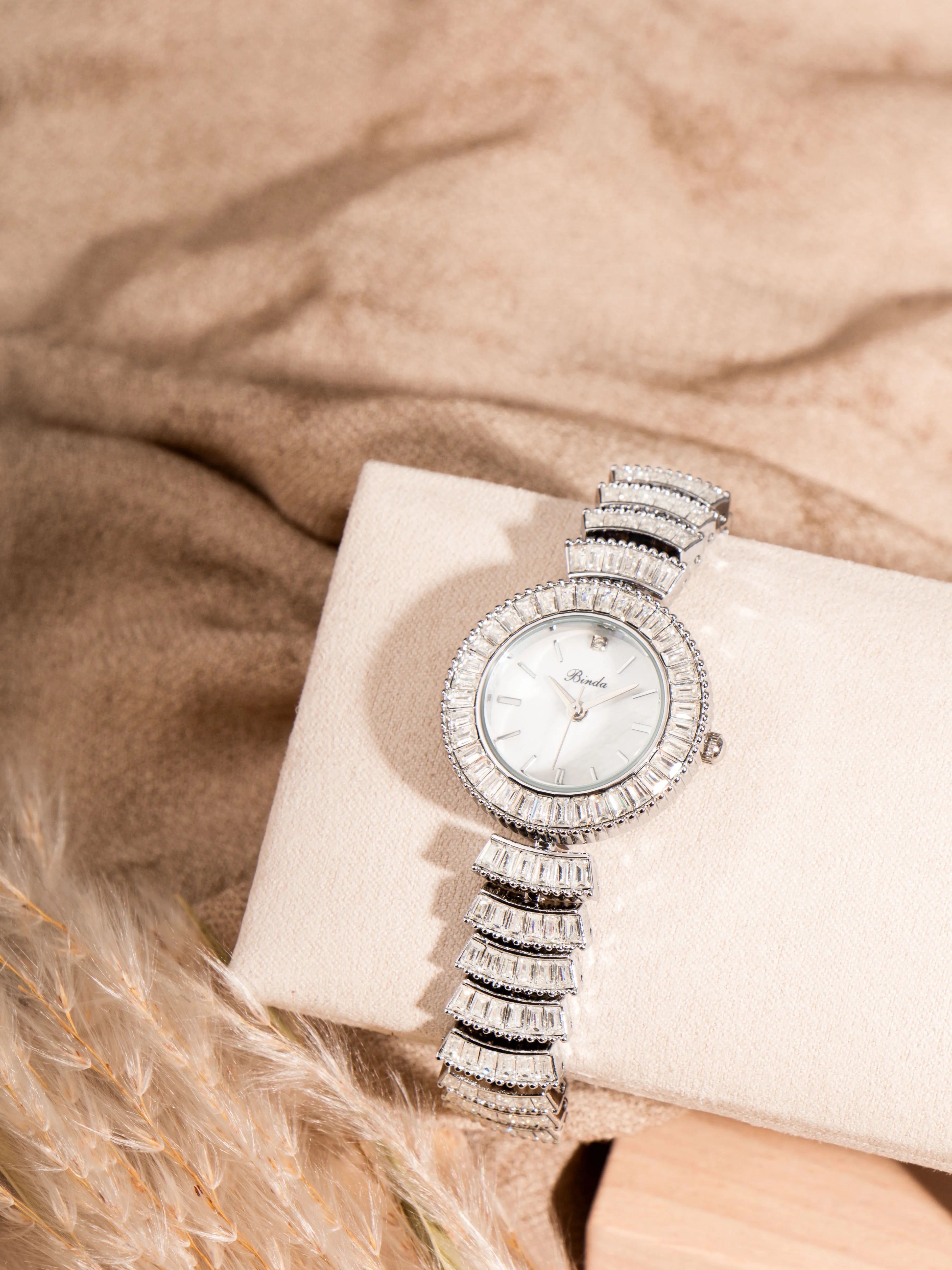 【Binda】Relógio feminino de quartzo à prova d'água com incrustação de diamante completo, design brilhante de luxo, caixa de presente, perfeito para uso diário, presente