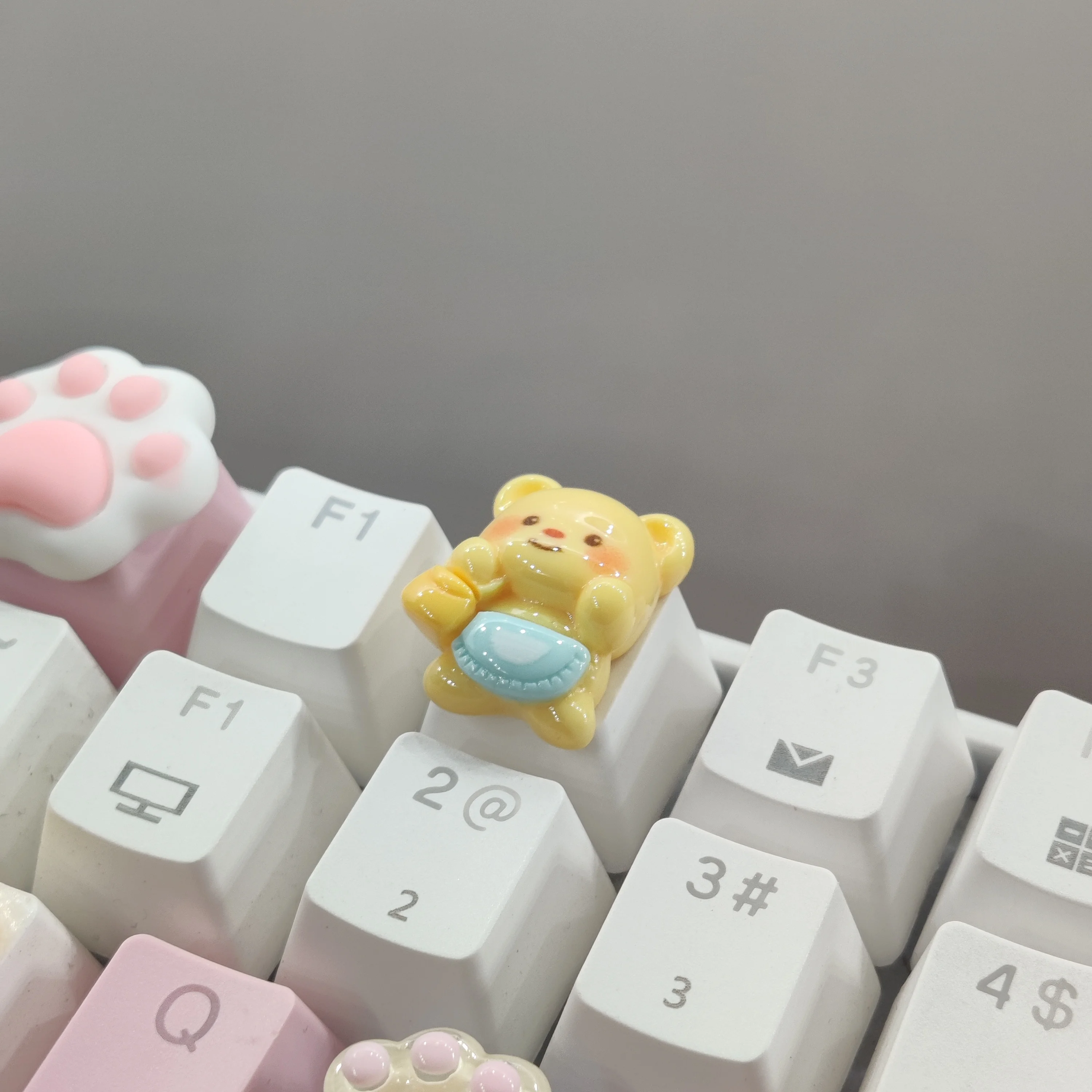 Cute Cream Bear Mechanical Keyboard Keycap Personalized Handmade Creative Keyboard Cap Replacement Addition Cross Shaft