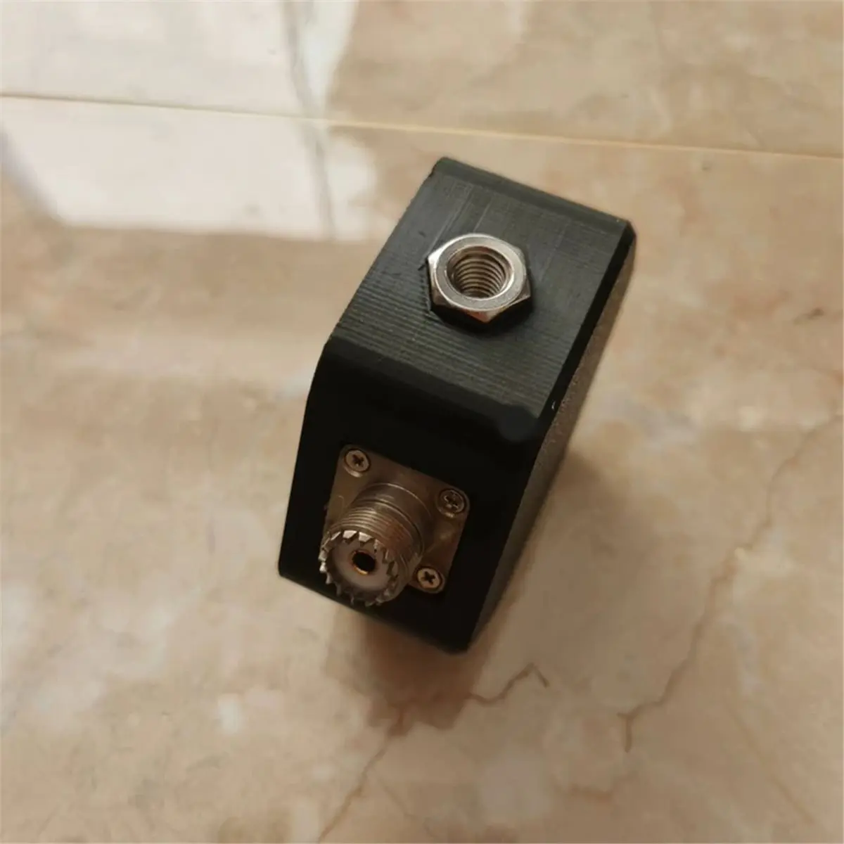 01f-electronics-accessoriesshortwave-antenna-base-with-200w-balun-1-50mhz-black