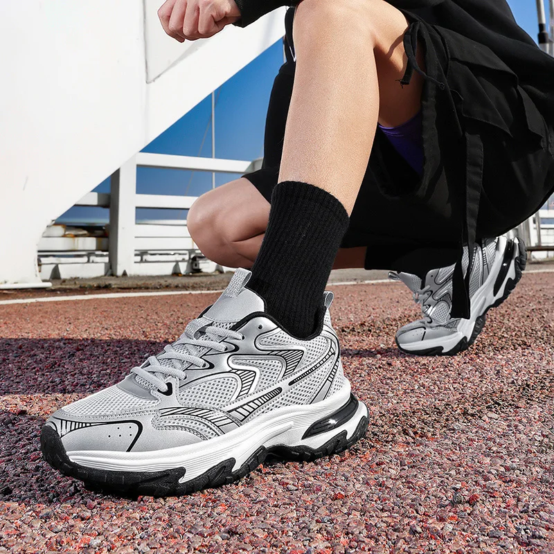 New Trendy Men's Breathable Sports Shoes Thick Bottom Non-slip Walking Shoes Outdoor Lace-up Jogging Loafers Platform Sneakers