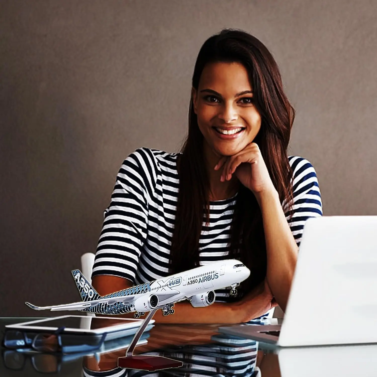 1:150 A350 Prototipo Modello di Aereo Aviazione Civile Rivestimento In Fibra di Carbonio Jet Aereo Airlines Diecast Regalo di Aviazione Aerospaziale