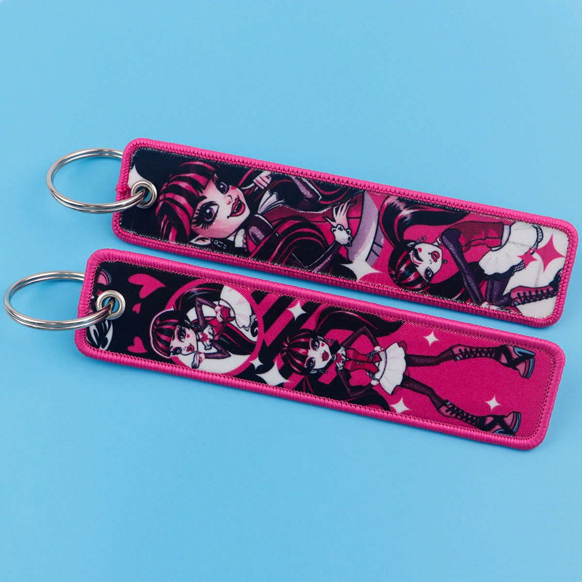 Animated Figure Keychains for Car Motorcycles Keys Holder Keyring Fashion Jewelry Accessories Gift 1PCS