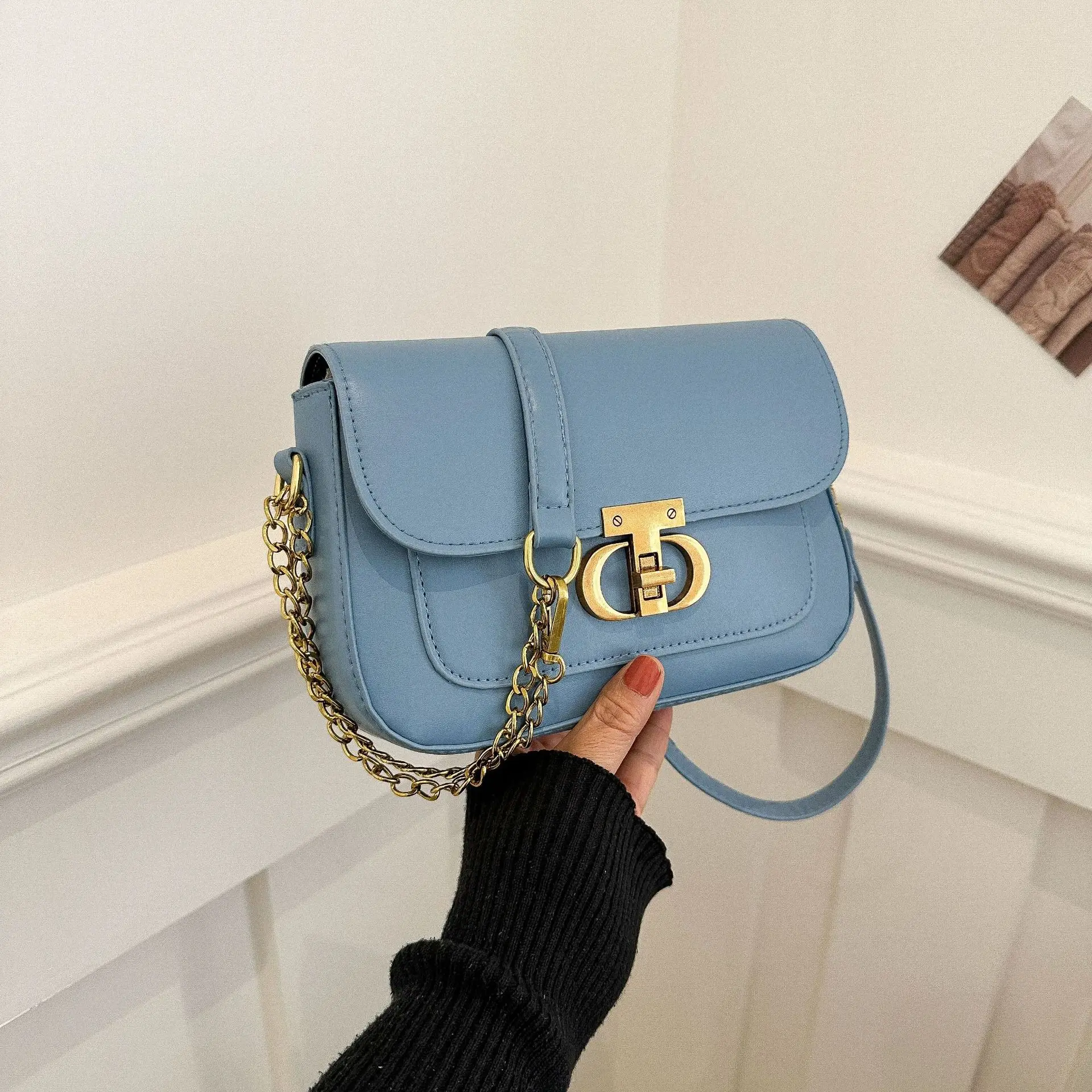 

Large Capacity Crossbody Bags Pu Solid Color Zipper Casual Shoulder Bags on Sale 2025 Versatile Sewing Thread Women's Handbags