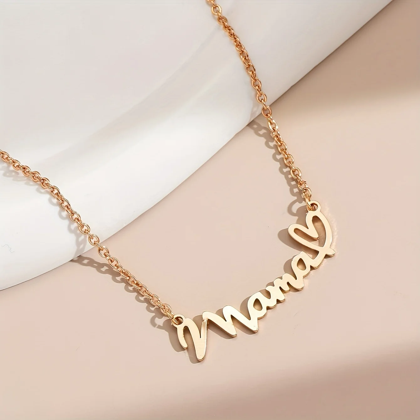 Golden MAMA Love Necklace Mother\'s Day Jewelry Gift Alloy Neck Decoration Ornament