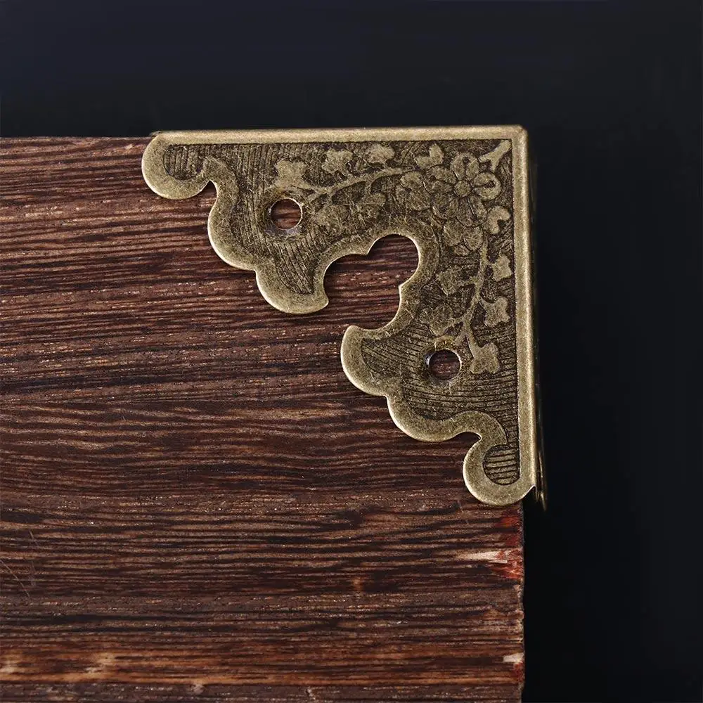 34mm Table Protection NlN Case Guard with Nails Furniture Hardware Corner Brackets Decorative Protectors Corner  Protectors