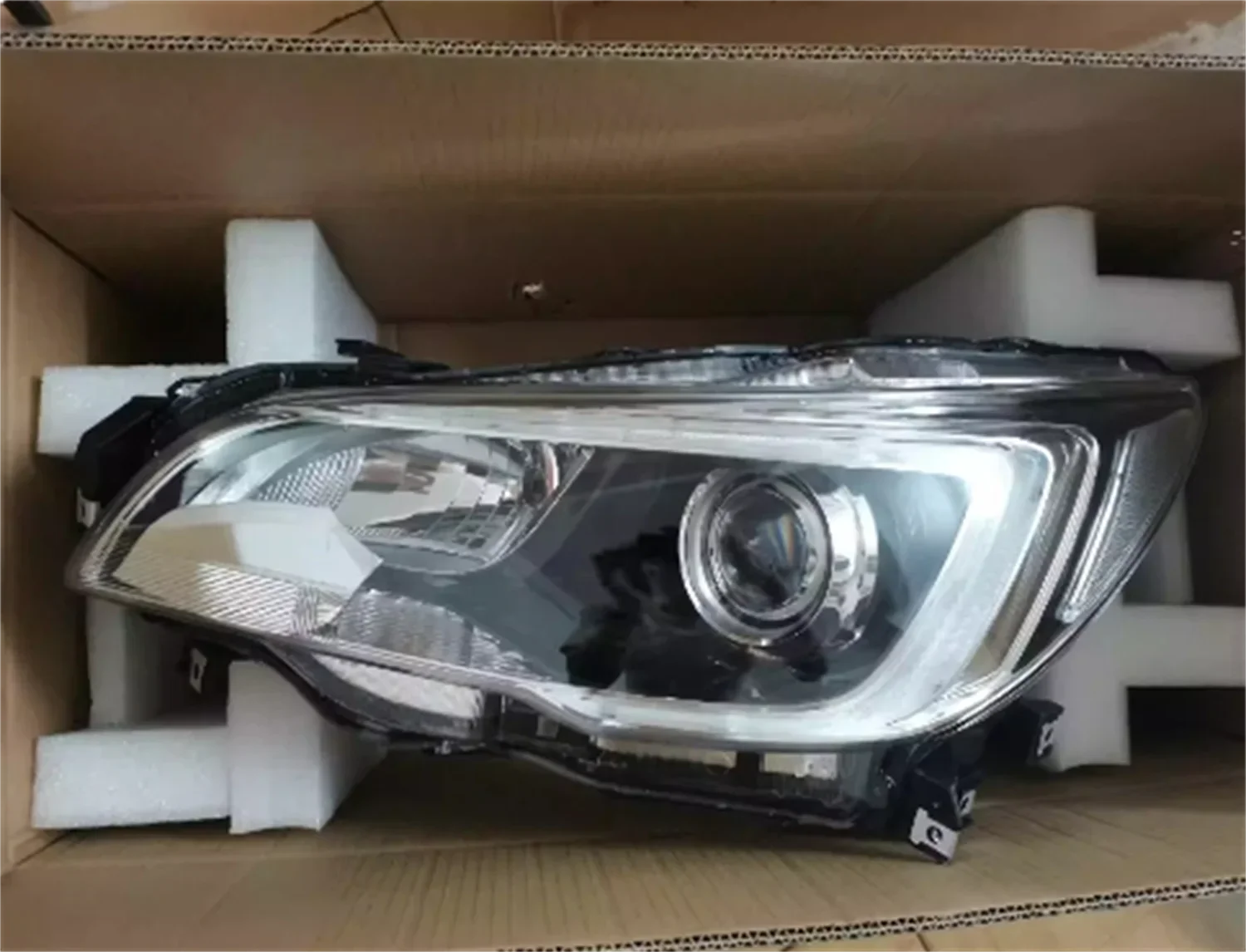 

Автомобильные светодиодные фары для Subaru Outback 15-18, дневные ходовые фары DRL, ближний свет