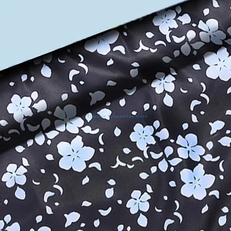 

97QE Waterproofing Adult Dining Bib Scarf for Elderly Comfortable Reusable Clothing Protector Fashionable Flower