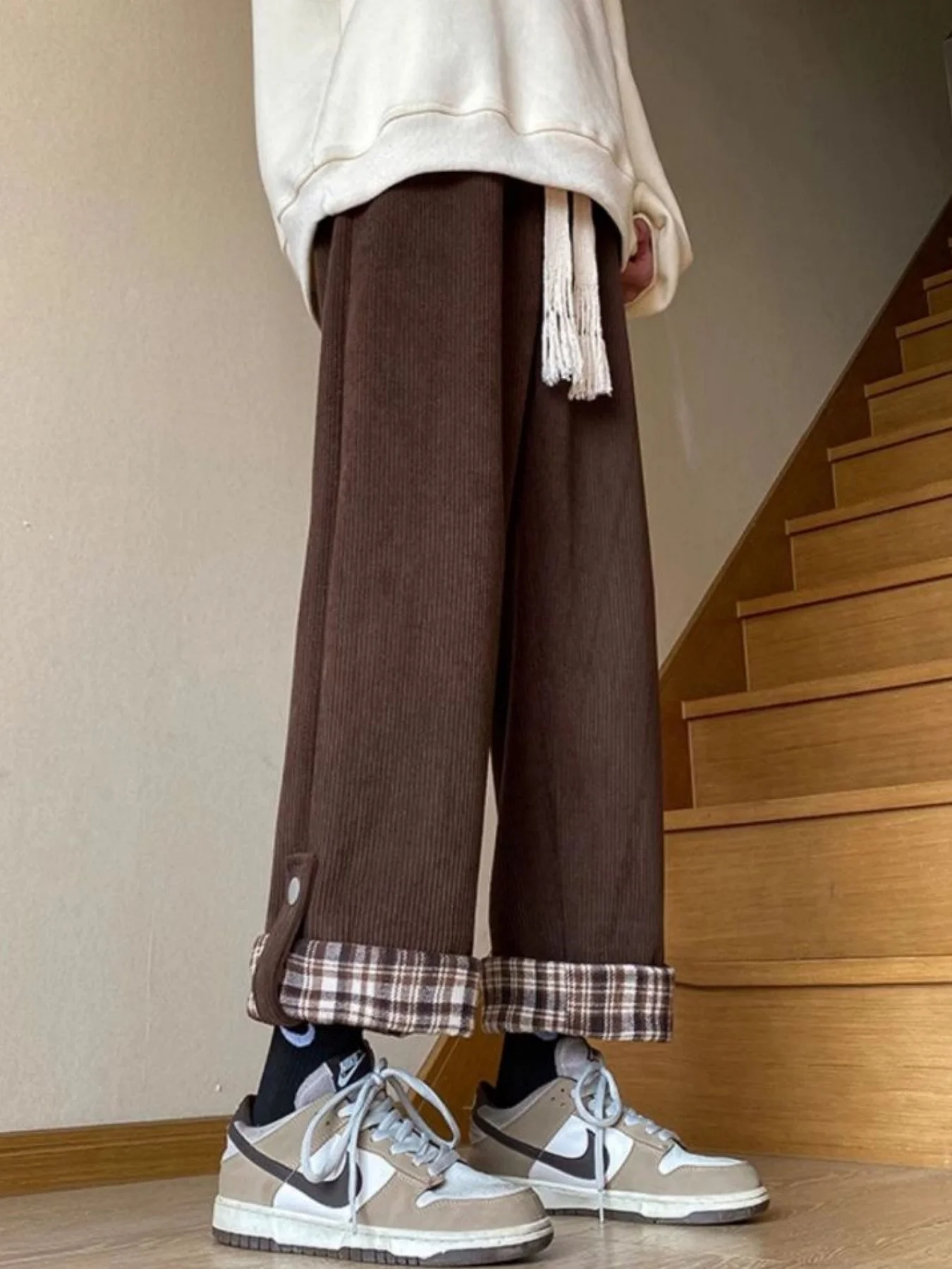 韓国スタイルのトレンディな春と秋の新しいシンプルなチェック柄カフ付きワイドレッグパンツ、女性用、春と秋の学生用ルーズカジュアル多用途怠惰なストレートレッグパンツ