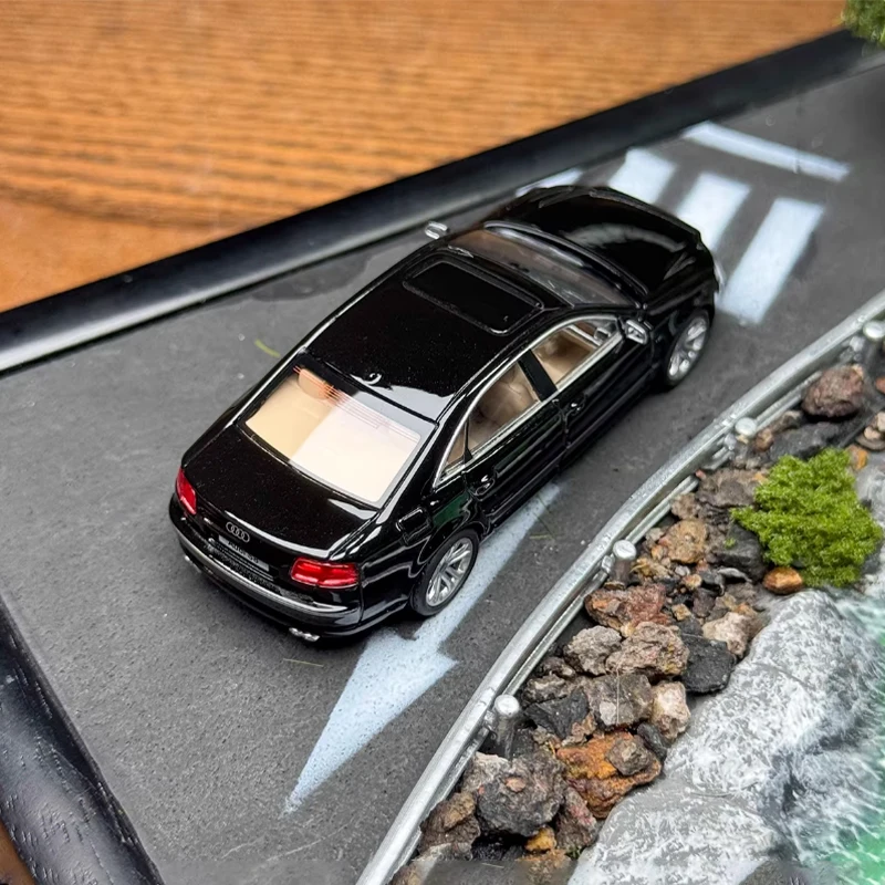 다이캐스트 오리지널 1:64 스케일 2008 S8 합금 모델 시뮬레이션 클래식 장식 취미 기념품 선물 컬렉션 정적 디스플레이