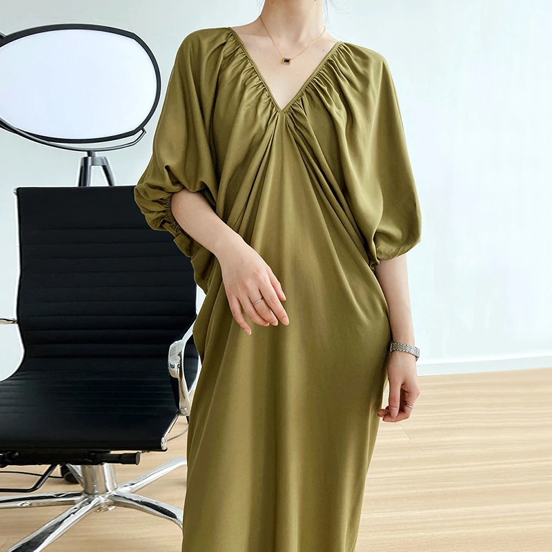 Schicker V-Ne Plissee Loose Batwing Sve Dr Korean Sle Commute ort Sve Long Dr Sommersaison Reine Farbe