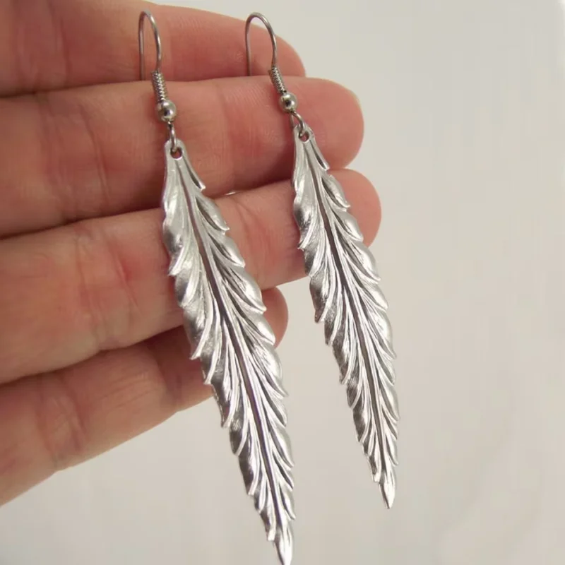 

Vintage Design Silver Color Metal Carving Feather Long Dangle Earrings for Women Jewelry