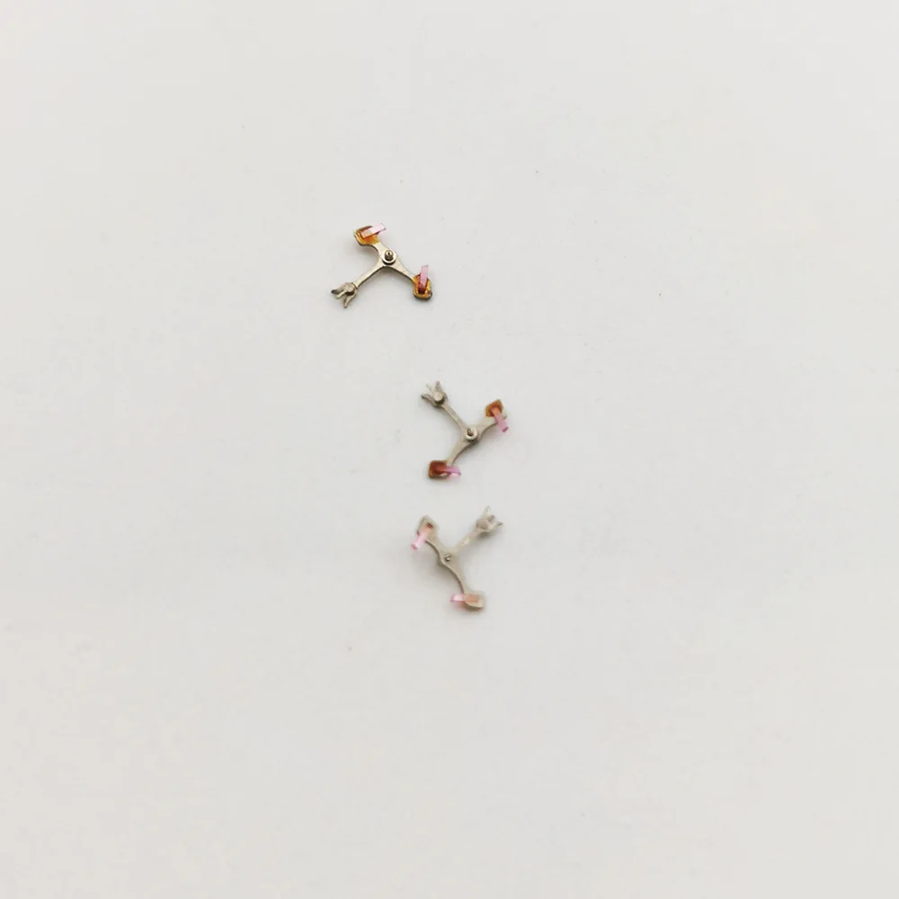 時計アクセサリー エスケープメントフォーク 国内8205ムーブメントに適しています Mazzi時計修理部品