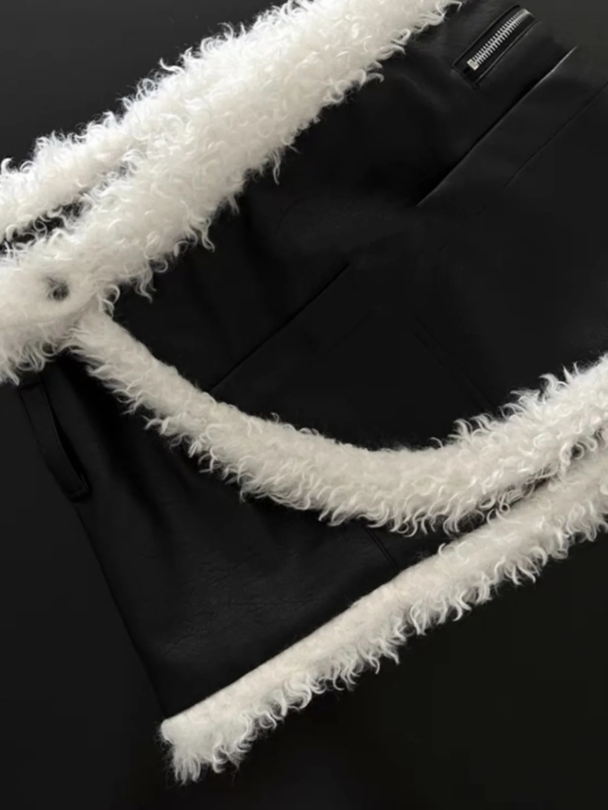 Falda de cuero PU con empalme de piel sintética de American High Street, diseño Sensation, falda acampanada ajustada de cintura alta pequeña ence