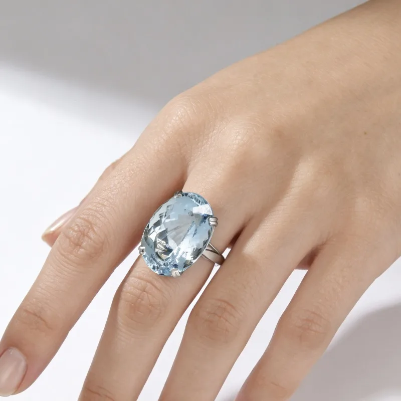 

Gorgeous and charming large oval blue women's fashionable silver plated crystal zircon ring, bridal fashion jewelry
