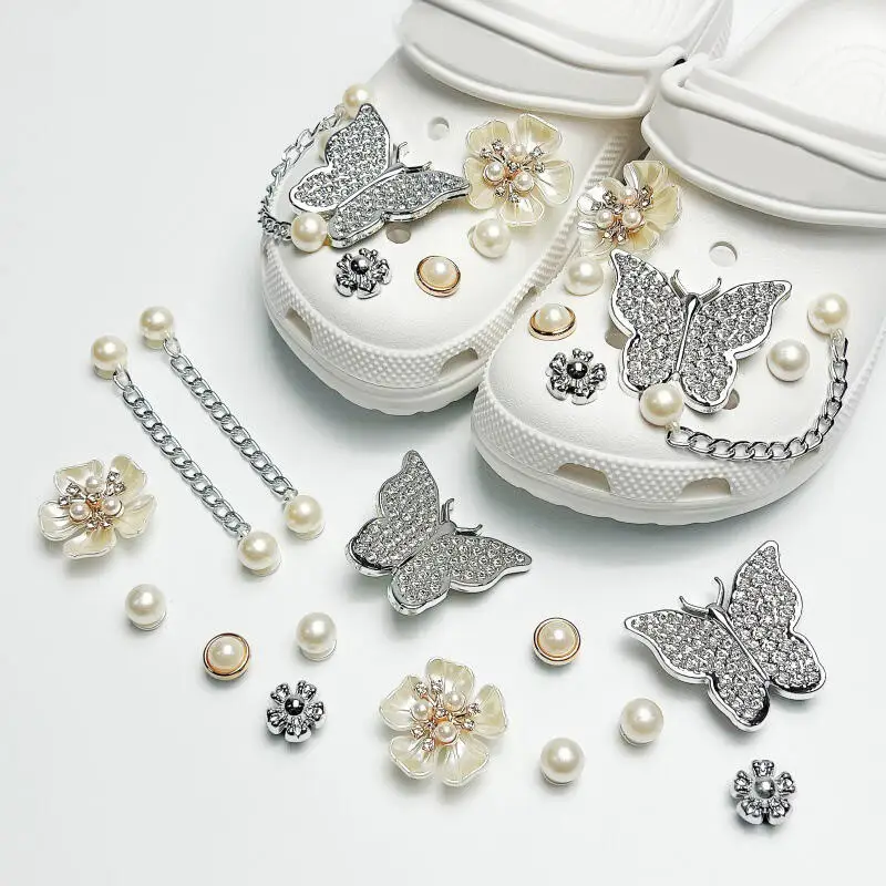 Luxury Rhinestore Butterfly Shoes Charm Set Summer 2026 Elegant Pearl Chain Clogs Accessories Lady DIY Flower Shoes Decorations
