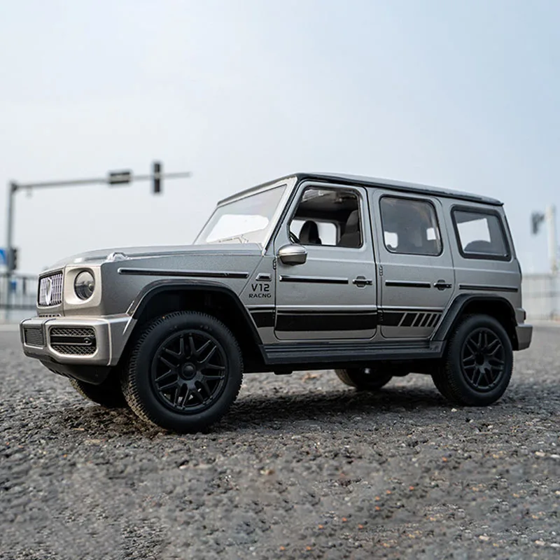 Iluminación simulada con Control remoto a escala completa de 2,4g, resistencia duradera, detección de gestos, modelo de vehículo todoterreno de escalada Rc