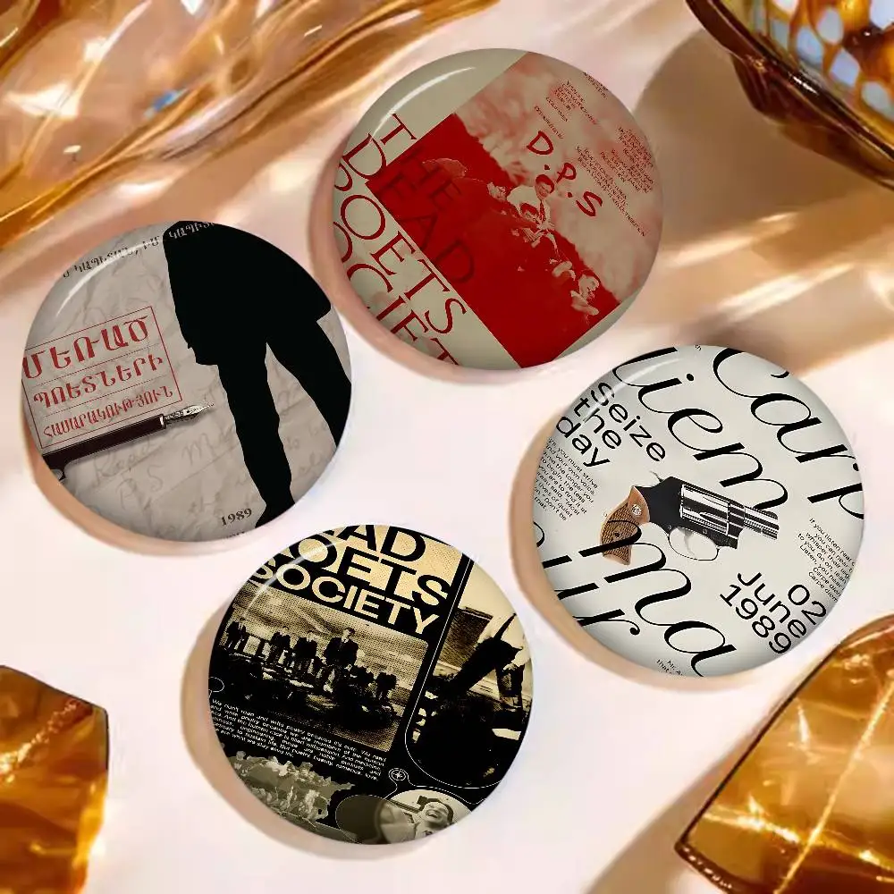 Dead Poets Society Film-Inspirierte Weiche Anstecknadel Runde Metall-Abzeichen Revers-Pin Geschenk für Freunde Kinder Schmuck