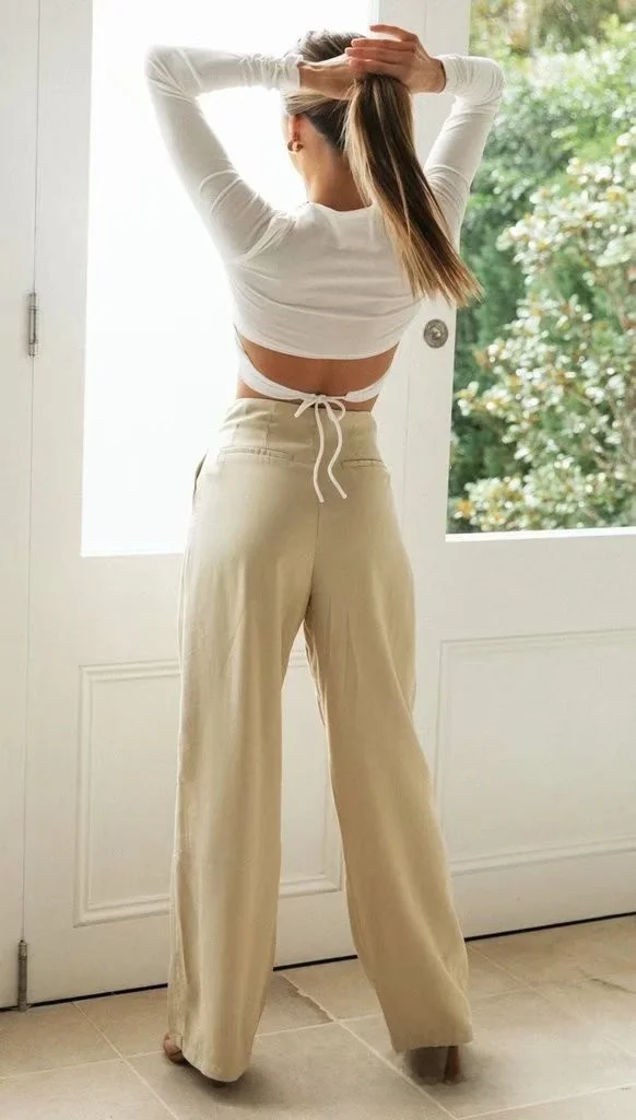 เสื้อสตรีคอสูงแบบผูกเชือก ดีไซน์เซ็กซี่ ผูกโบว์ แบรนด์ Australian Street Sle ort Svel T-irt