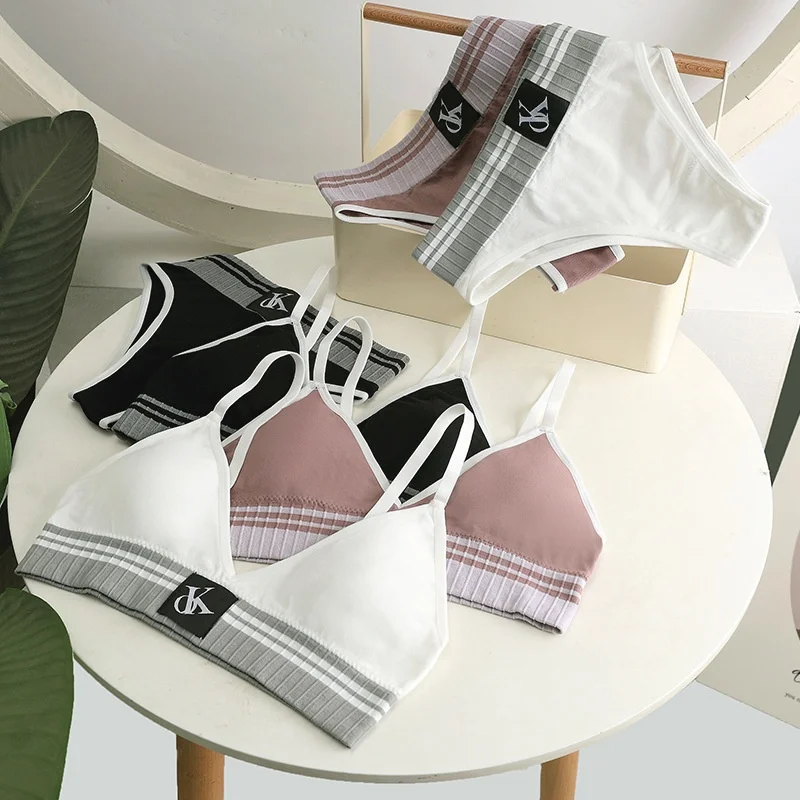 

Sports Bra Set with Steel Ring Gathered Underwear Beautiful Back Stitch Small Chest Appears Big Cool Feeling Sponge Cup