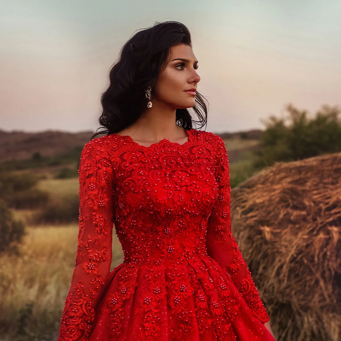 Gorgeous Red Lace Wedding Dresses 2022 Crew Neck Long Sleeves Sparkly Dubai Bridal Gowns Pricess Vestido De Novia Marriage 2023