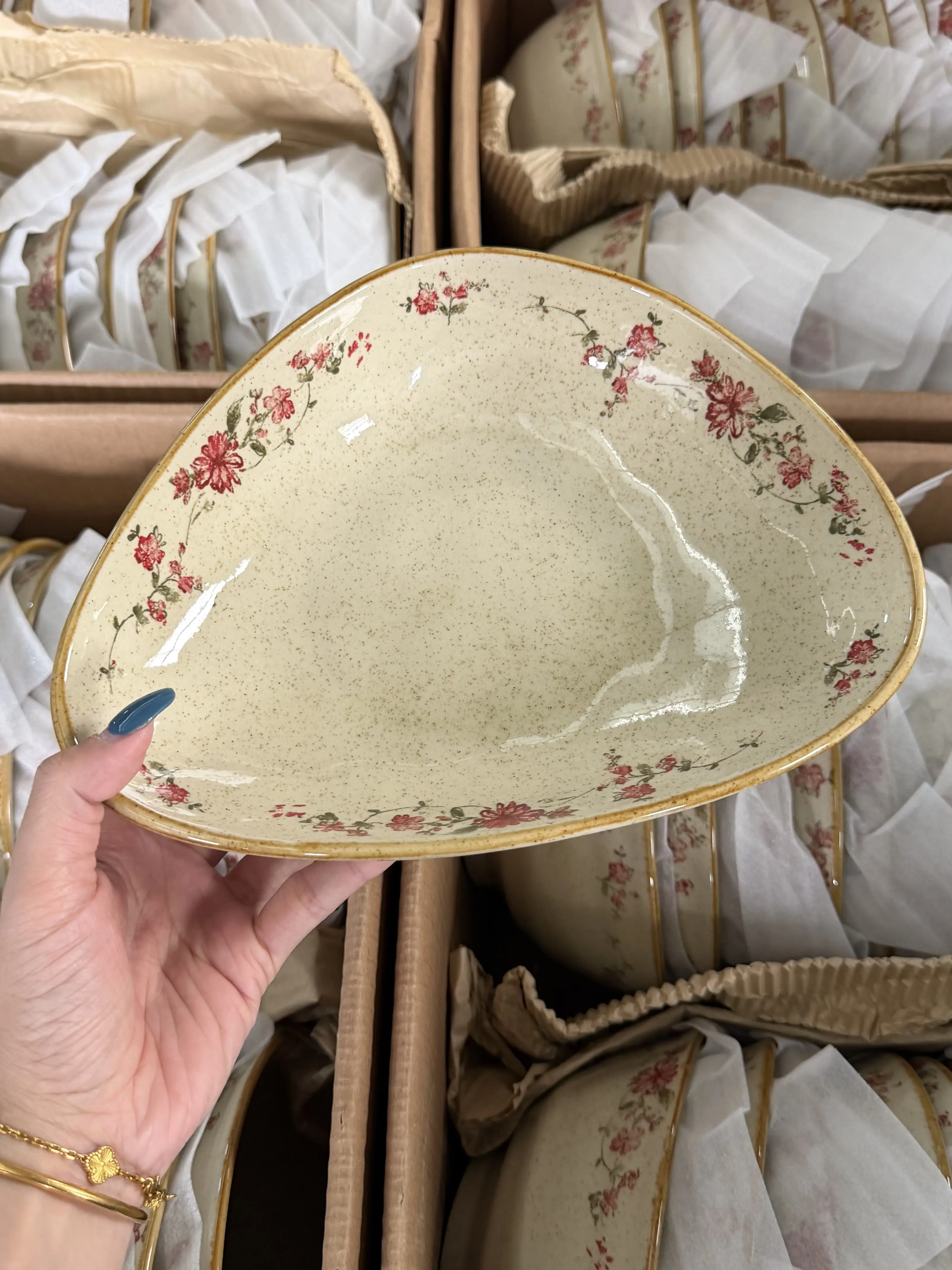 Vintage Ceramic Plate Household Deep Dinner Plate 2026 New Floral Glazed‑under‑color Tableware, Serving Dish for Home Kitchen