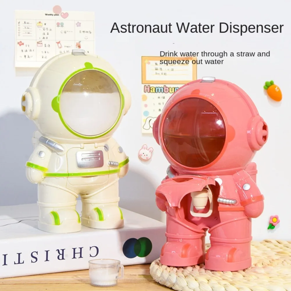 Water Cup Astronaut Water Dispenser Strap with Straw Mini Water Dispenser 250ml Portable Desk Water Dispenser Toy Home