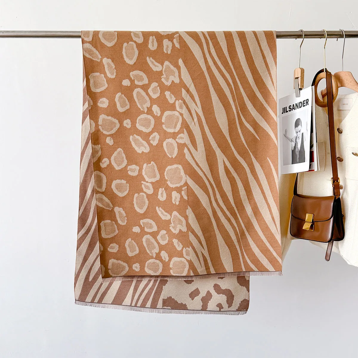 

Женская и мужская шаль с леопардовым принтом, новинка 202, осень-зима, двусторонний кашемировый утолщенный теплый шарф, женские шарфы, платки, палантины