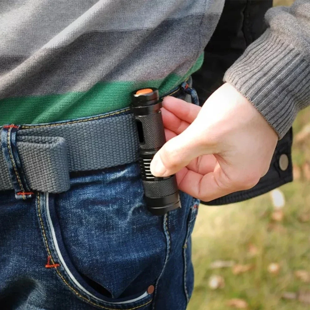 Linterna LED de doble propósito, fuente de alimentación, Zoom telescópico, linterna táctica, pequeña Luz de mano para acampar de emergencia al aire libre