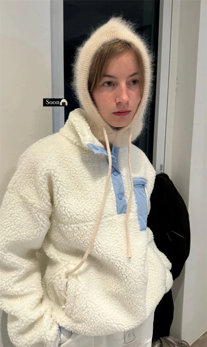 

Свободная укороченная толстовка с цветовыми блоками в уличном стиле, утепленная, с длинными рукавами и воротником-стойкой, для женщин, осень-зима