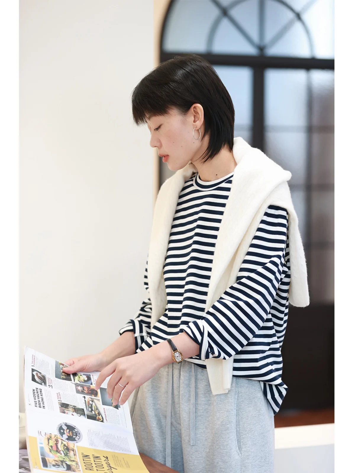 

Retro Blue White Striped Lazy Loose round Ne T irt Women's Base irt Casual Sle Cotton Blend Long Sve Spring Autumn