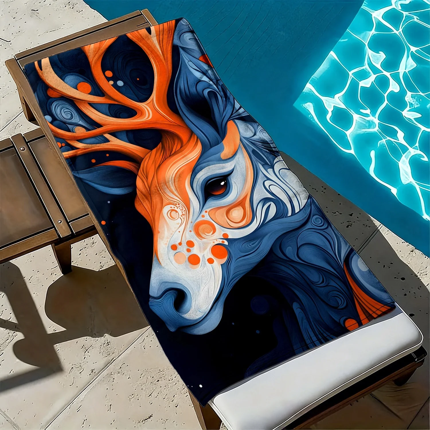 Abstract deer-head interwoven pattern polyester microfiber beach towel is highly absorbent, suitable for swimming beach outings